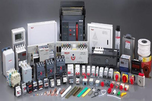 <em>低壓電器</em>