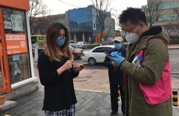 英語<em>韓語</em>都不含糊！志愿者幫“老外”渡過隔離生活