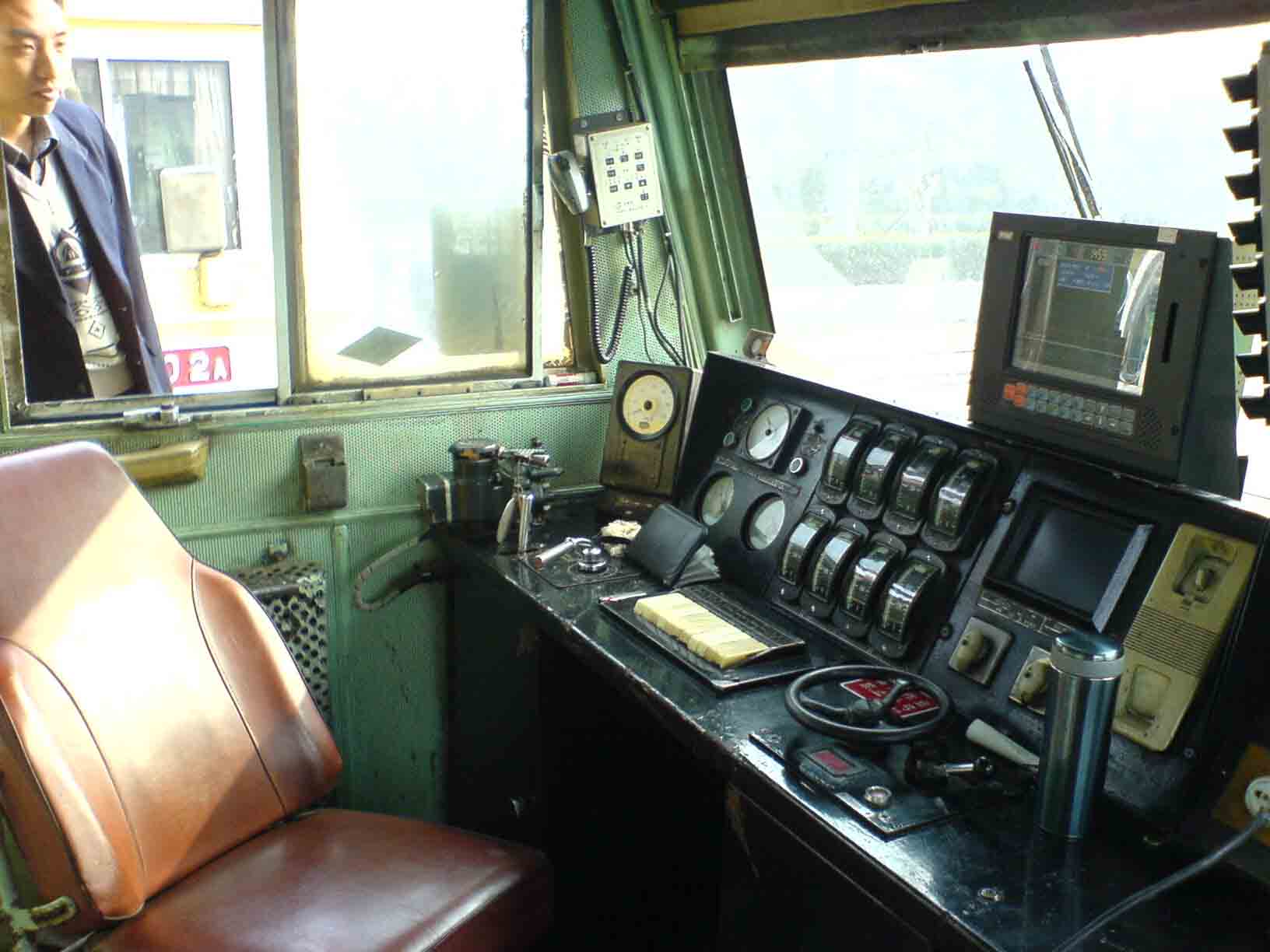 <em>授課</em><em>圖片</em>—SS4機車<em>司機</em><em>室</em>